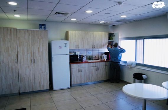 משרדים, הקישון, אזור תעשיה, יבנה