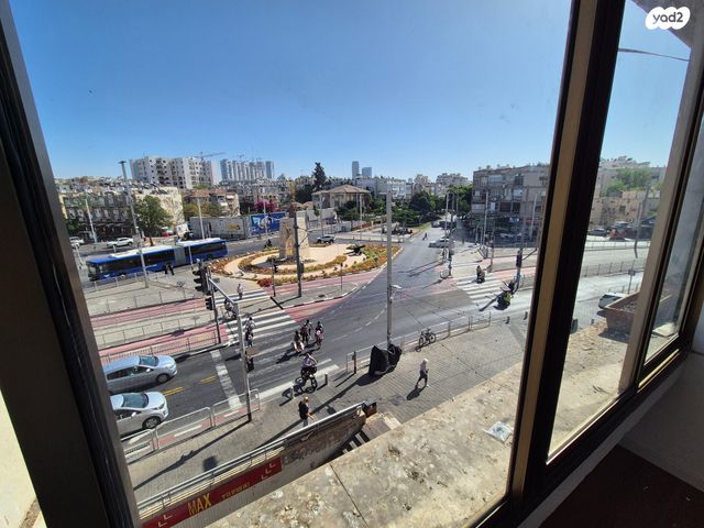 משרדים, הגבול רוטשילד, בת ים