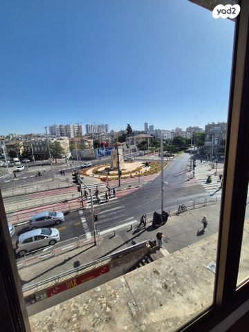 משרדים, הגבול רוטשילד, בת ים