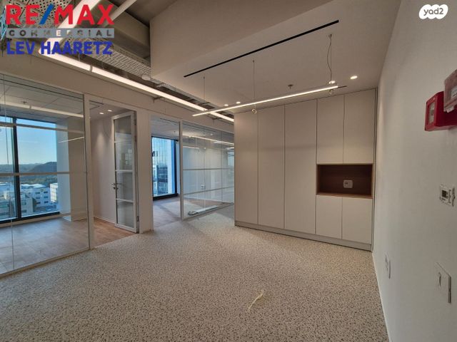 משרדים, החרש, אזור תעשיה נווה נאמן, הוד השרון