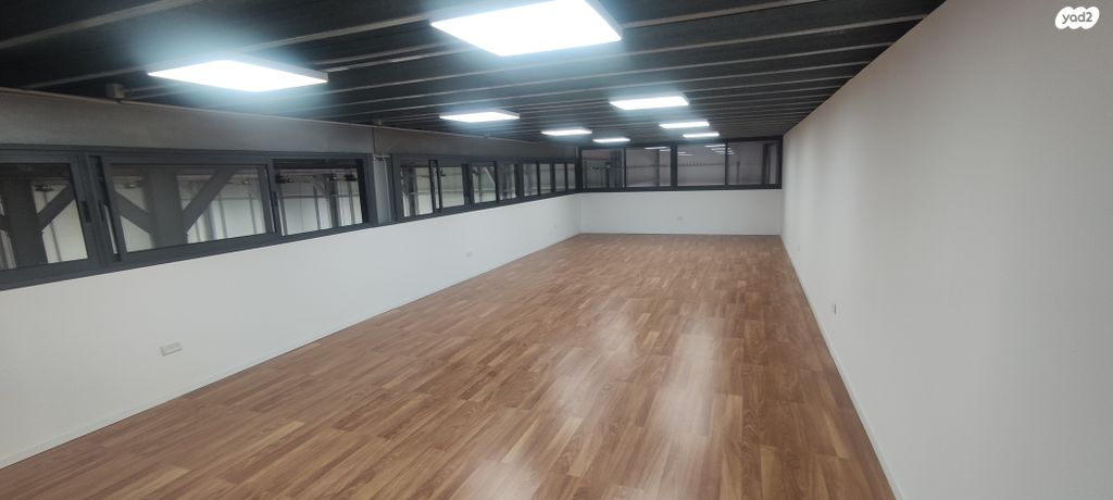 מבני תעשיה, העצמאות, אבן יהודה