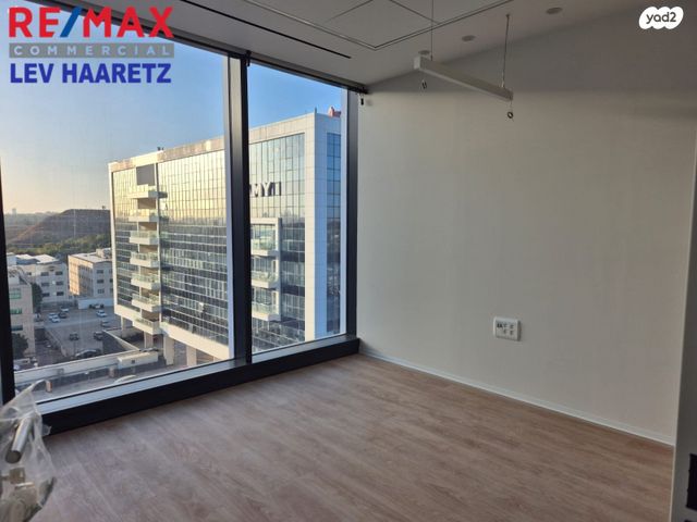 משרדים, החרש, אזור תעשיה נווה נאמן, הוד השרון