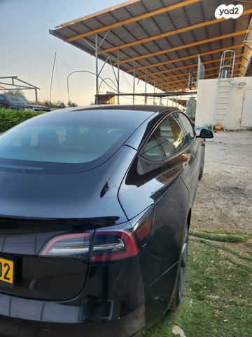 מודעת רכב טסלה מודל 3