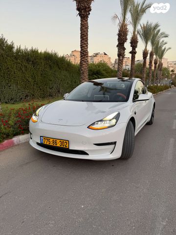 טסלה מודל 3