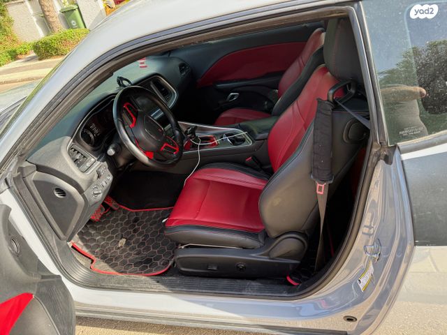 דודג' צ'לנג'ר