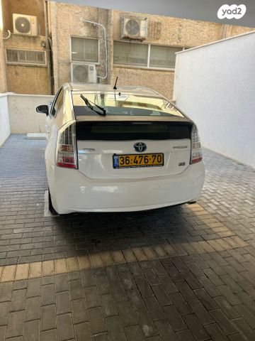 טויוטה פריוס