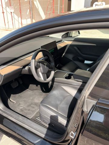 מודעת רכב טסלה מודל 3