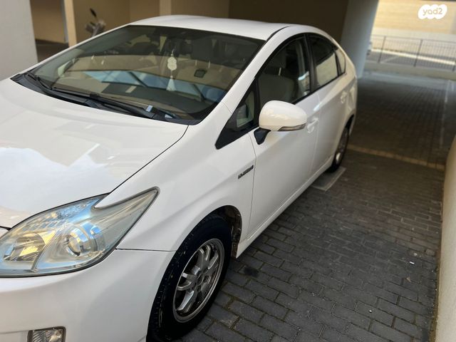 טויוטה פריוס