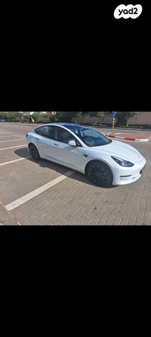 מודעת רכב טסלה מודל 3