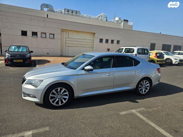 מודעת רכב סקודה סופרב