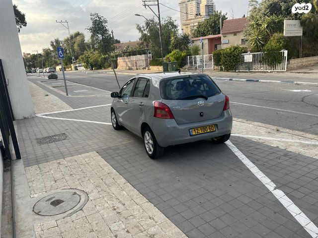 טויוטה יאריס