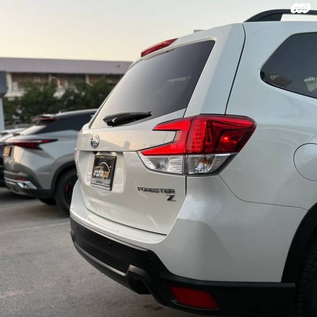 סובארו פורסטר