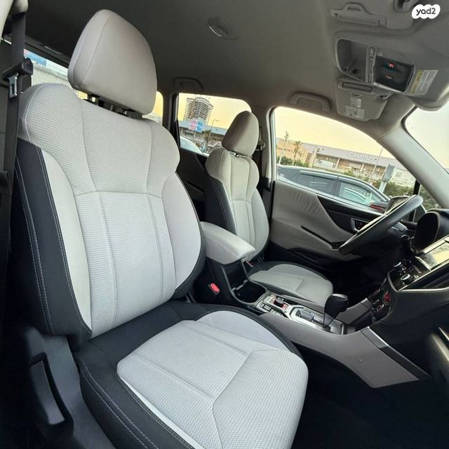 סובארו פורסטר