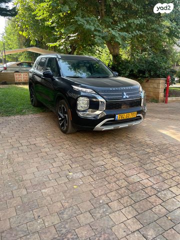 מיצובישי אאוטלנדר