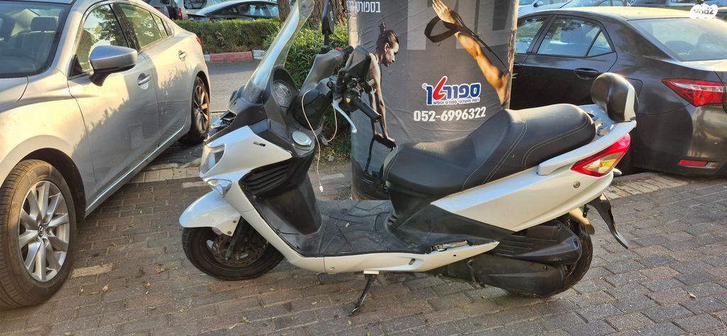 מודעת רכב סאן יאנג ג'וי רייד 200