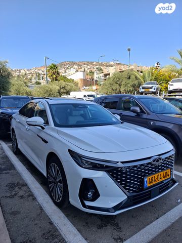 צ׳רי אריזו 8