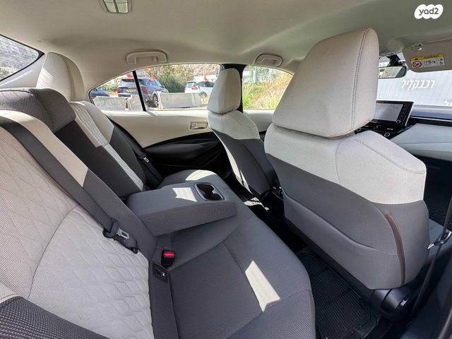 טויוטה קורולה