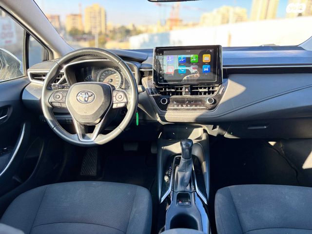 טויוטה קורולה