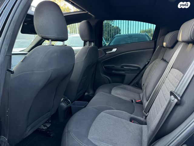 אלפא רומיאו ג'ולייטה