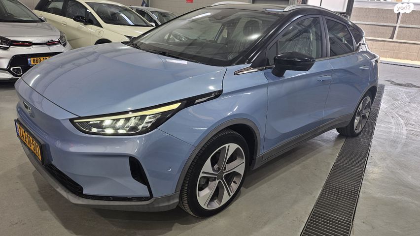 מודעת רכב ג׳ילי Geometry C