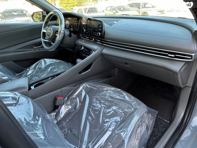 יונדאי אלנטרה