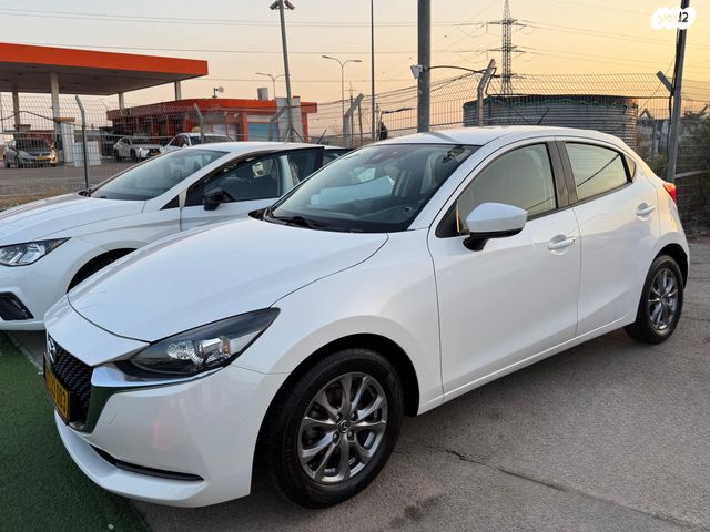 מודעת רכב מאזדה 2