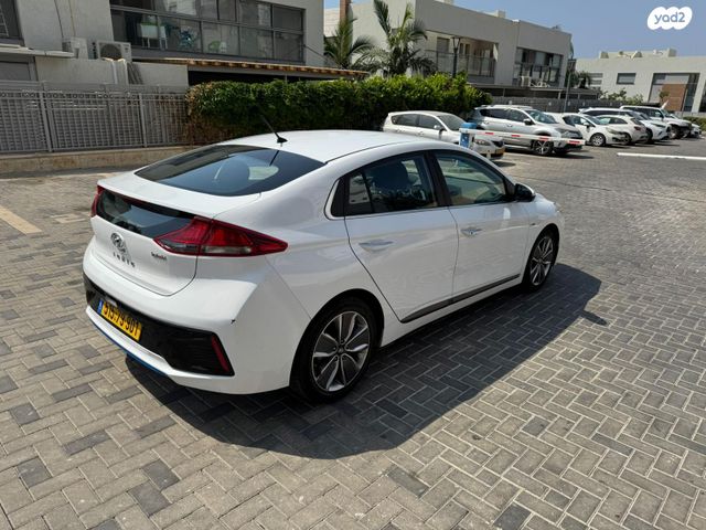 יונדאי איוניק