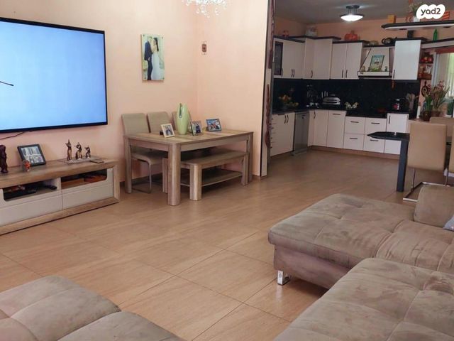 דירת גן, יקינטון 1, הר יונה, נצרת עילית / נוף הגליל