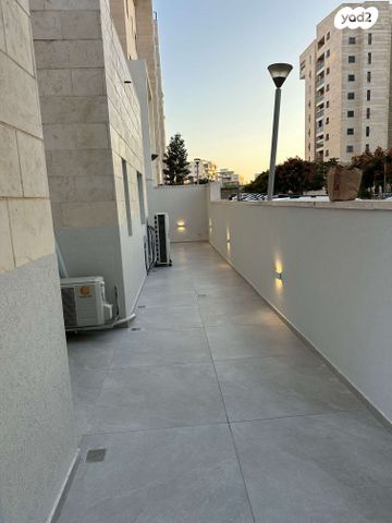 דירת גן, שושנה דמארי 22, קרית האמנים, מצליח, רמלה