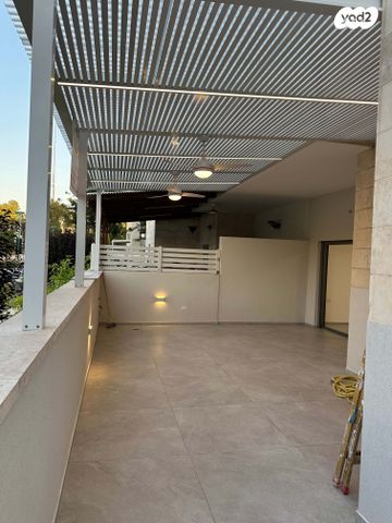 דירת גן, שושנה דמארי 22, קרית האמנים, מצליח, רמלה