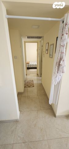 דירה, שדרות מנחם בגין 19, נווה דקלים, אשקלון