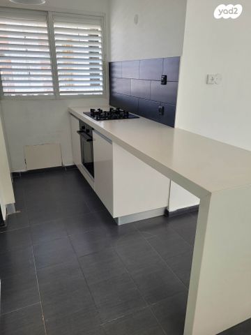 דירה, אהרון בוגנים 4, נאות שמיר, רמלה