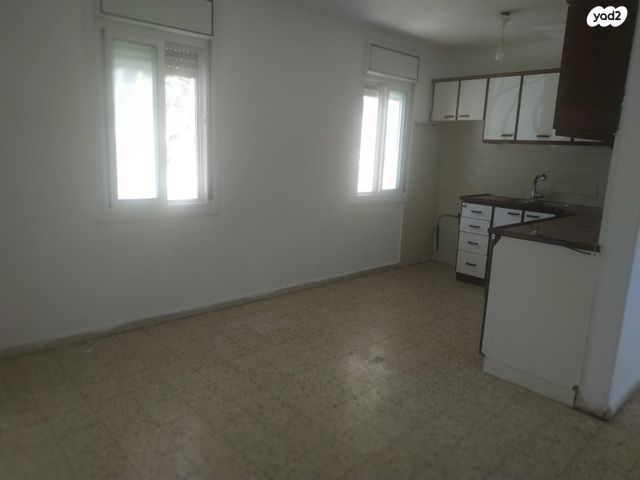 דירה, אדם 1, ארמון הנציב, תלפיות מזרח, ירושלים