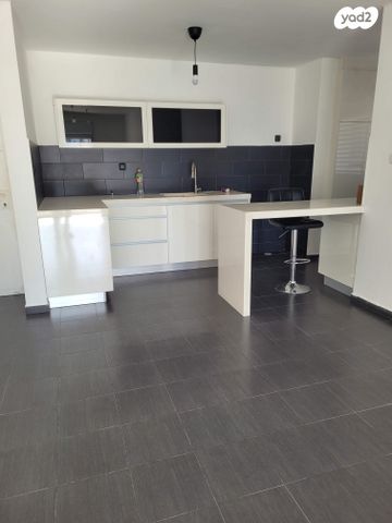 דירה, אהרון בוגנים 4, נאות שמיר, רמלה