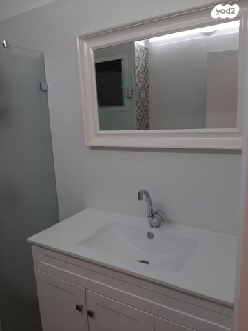 דירה, החשמונאים 65, לב העיר, בת ים