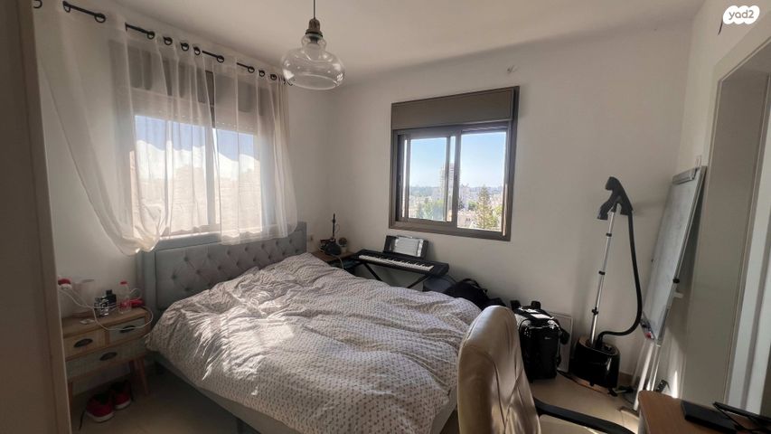 גג/ פנטהאוז, איסר יהודה אונטרמן 31, כפיר, נווה כפיר, תל אביב יפו