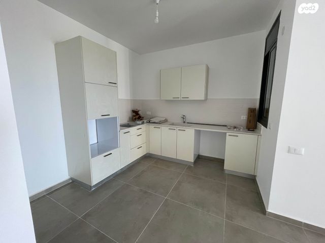 דירה, אמנון ליפקין שחק 4, נוף הטיילת, נתניה