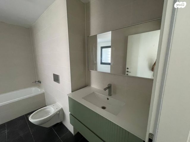 דירה, אמנון ליפקין שחק 4, נוף הטיילת, נתניה