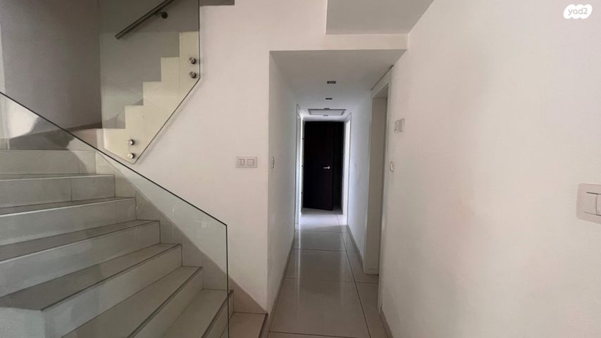 גג/ פנטהאוז, איסר יהודה אונטרמן 31, כפיר, נווה כפיר, תל אביב יפו