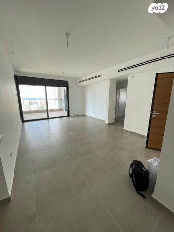 אמנון ליפקין שחק 4