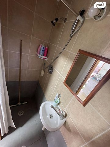 יחידת דיור, שדרות מנחם בגין 49, בית דגן, בית דגן