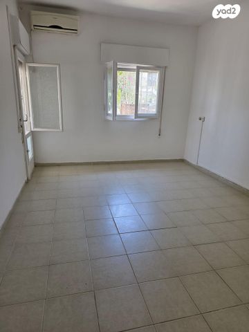 דירה, דגניה 22, קרית אליהו גולומב, רעננה