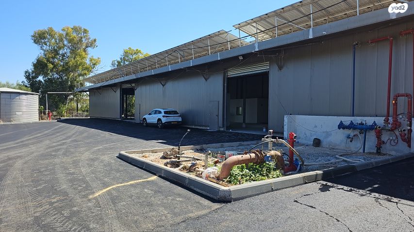 מבני תעשיה, אושה, אושה, אושה