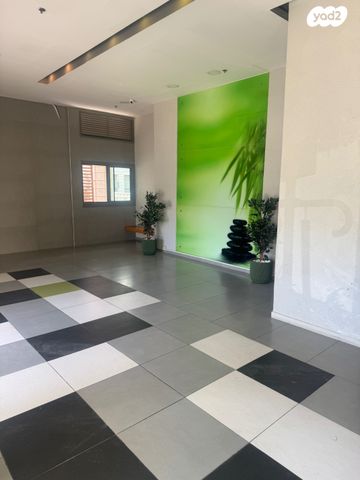 דירה, אלמוג, גלי כרמל, טירת כרמל