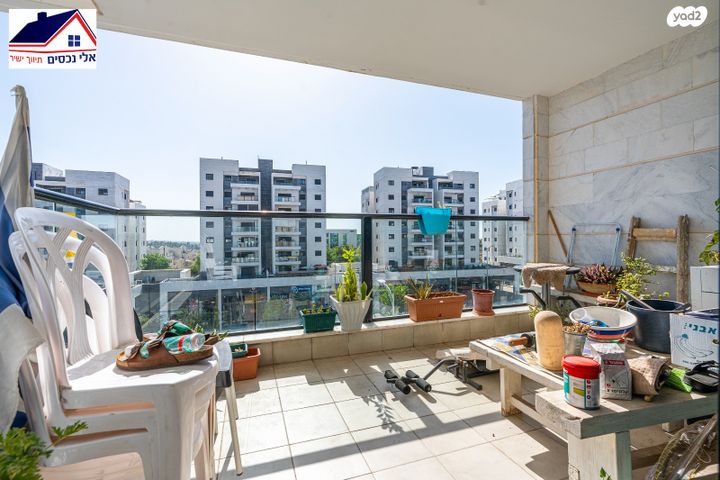 דירה, רובין 6, אבני חן, חריש