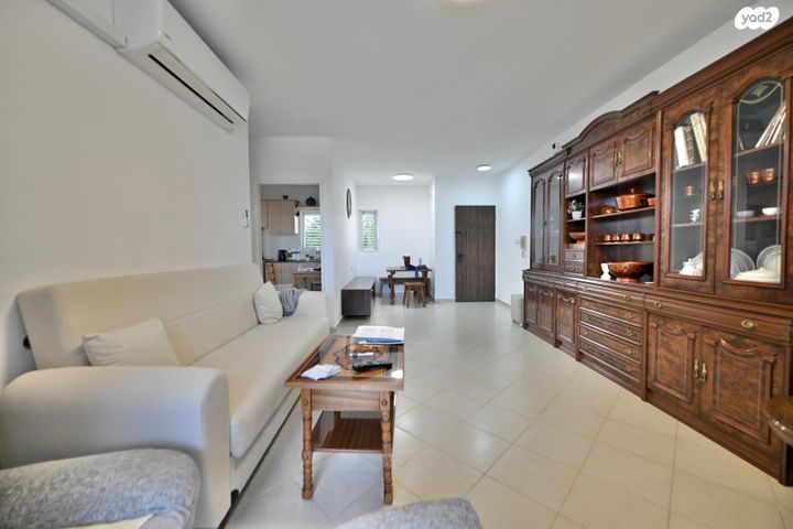 דירה, אבן גבירול, רחובות