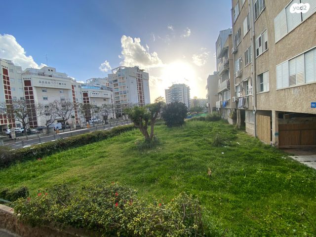 דירה, שדרות ששת הימים 1, תל אביב יפו