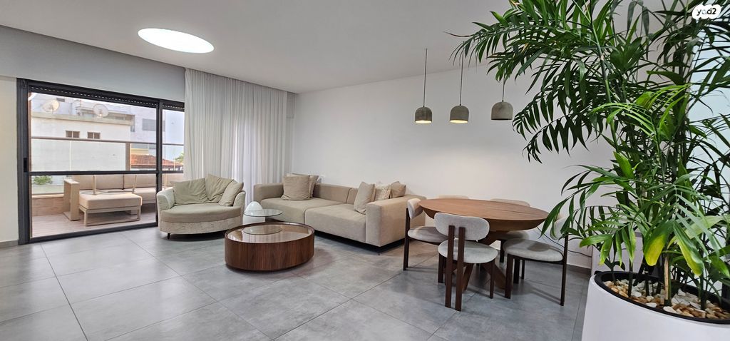 גג/ פנטהאוז, עיר, מרכז העיר, נהריה