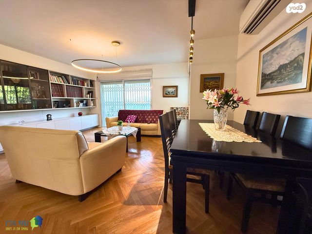 דירה, שדרות אברהם בוני, רמת הדר, גבעת שמואל