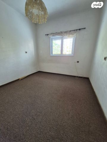 דירה, האחים טרבס 15, ד' / מערב מרכז העיר, רחובות